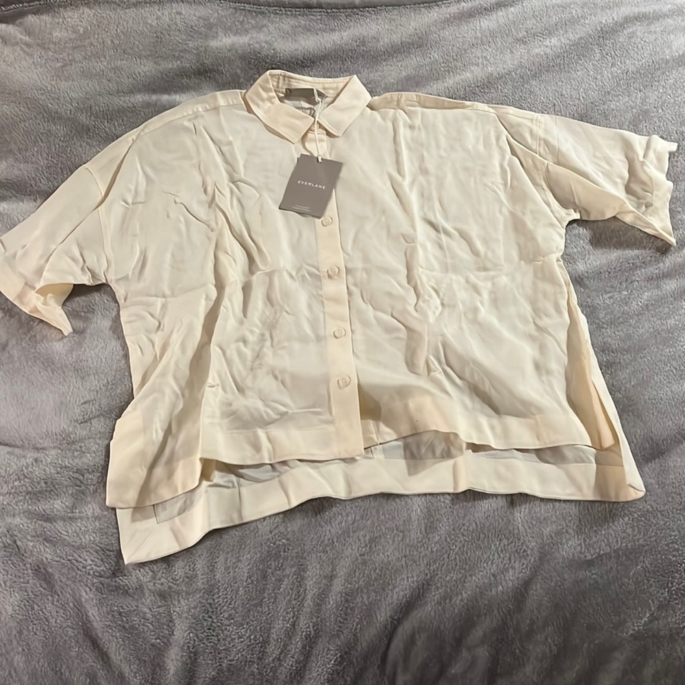 Everlane cream button up short sleeve nice top size small